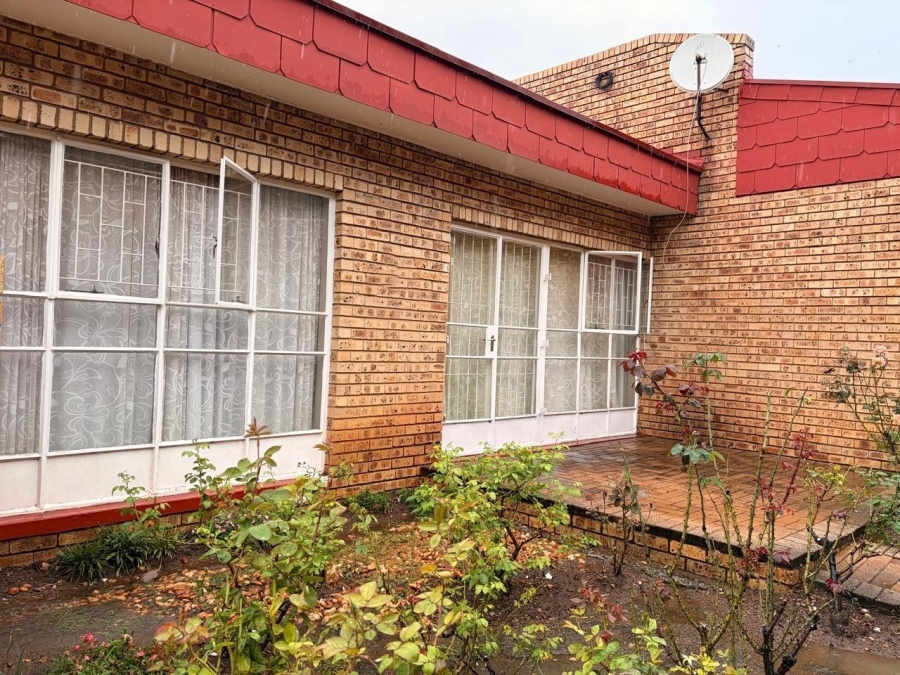 1 Bedroom Property for Sale in Miederpark North West
